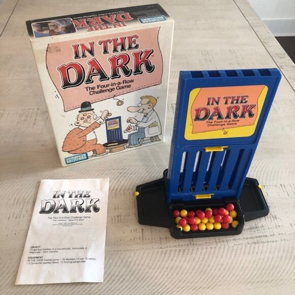 Vintage 1989 Parker Brothers In The Dark The Four in the Row Challenge Game - Picture 7 of 9